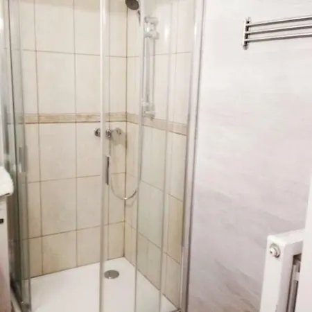 Zsuzsa Apartment *