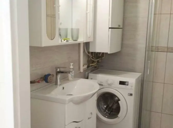 Zsuzsa Apartament *